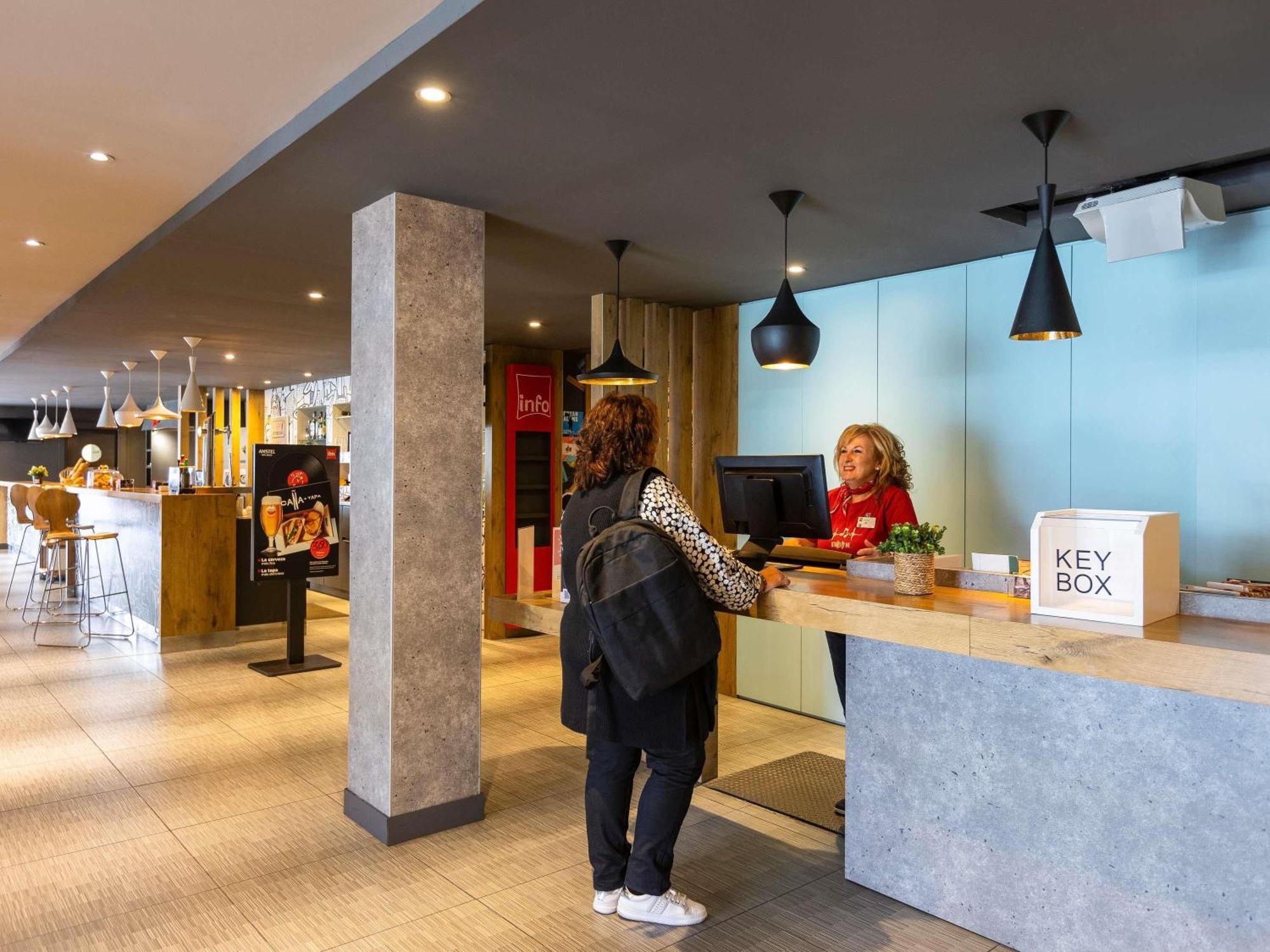 מלון Ibis Bilbao ברקלדו מראה חיצוני תמונה